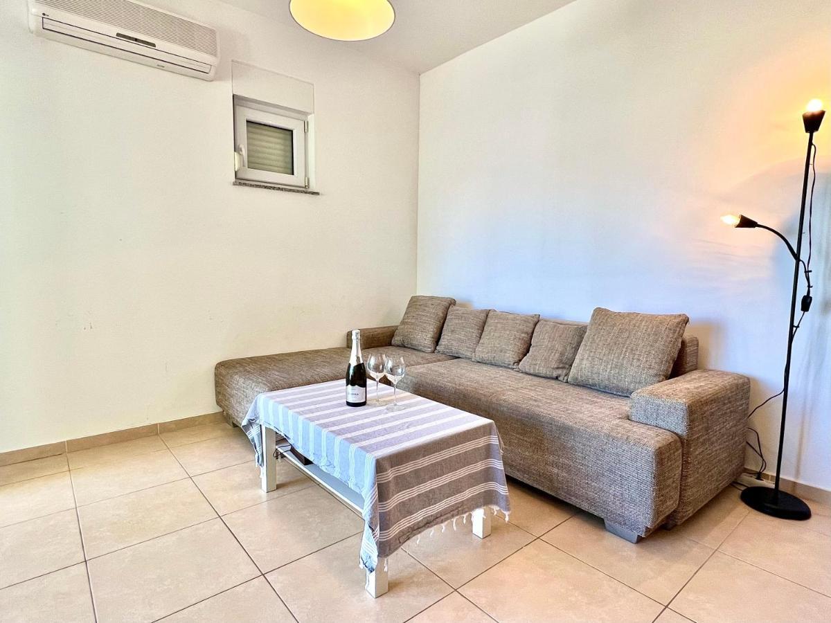 Apartment Aida Ядраново Екстериор снимка
