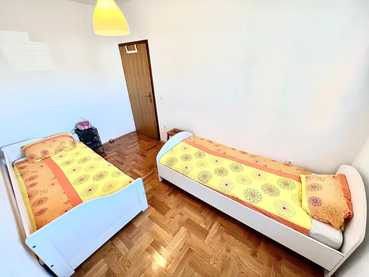 Apartment Aida Ядраново Екстериор снимка