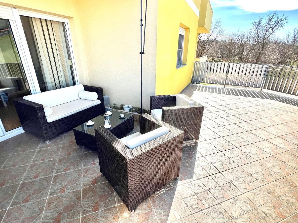 Apartment Aida Ядраново Екстериор снимка