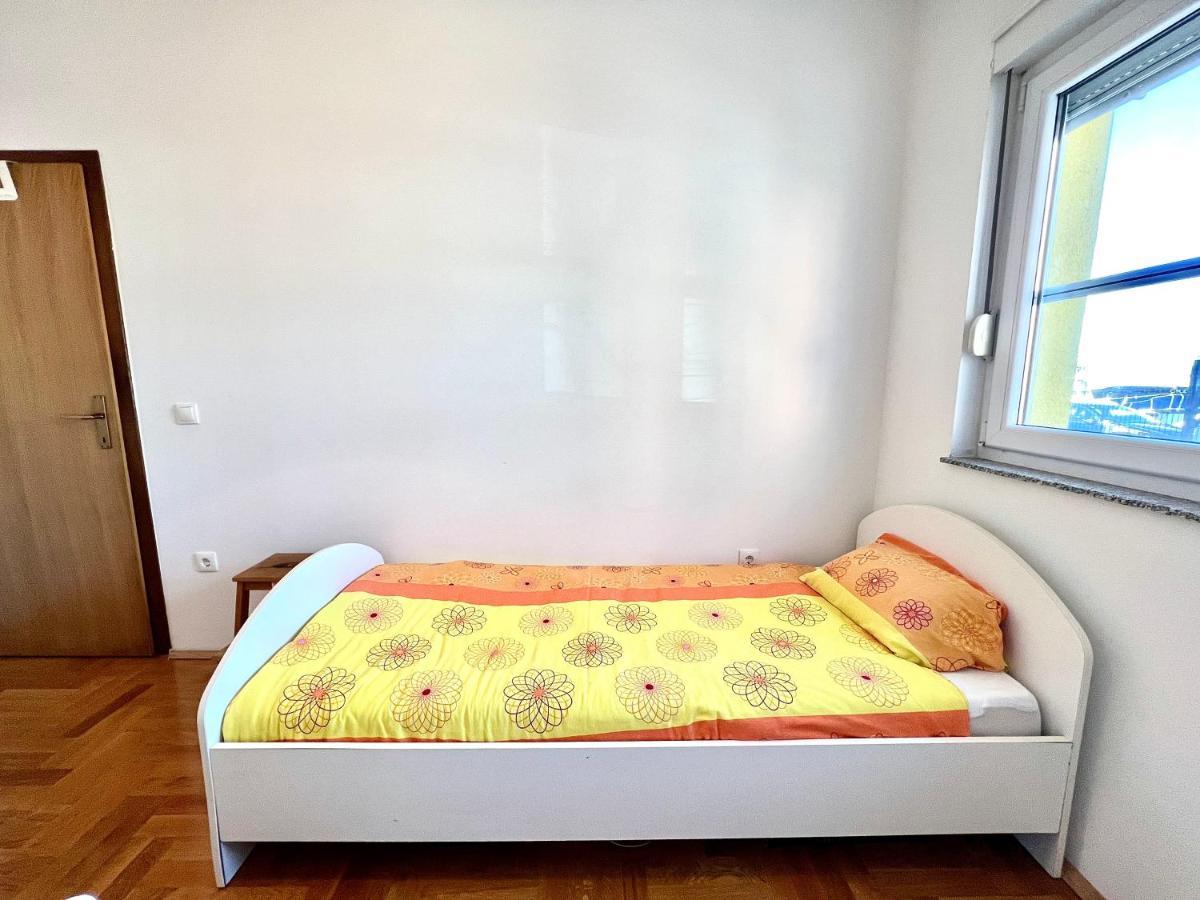Apartment Aida Ядраново Екстериор снимка