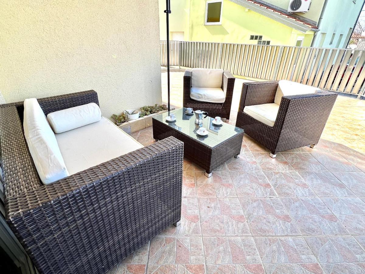 Apartment Aida Ядраново Екстериор снимка
